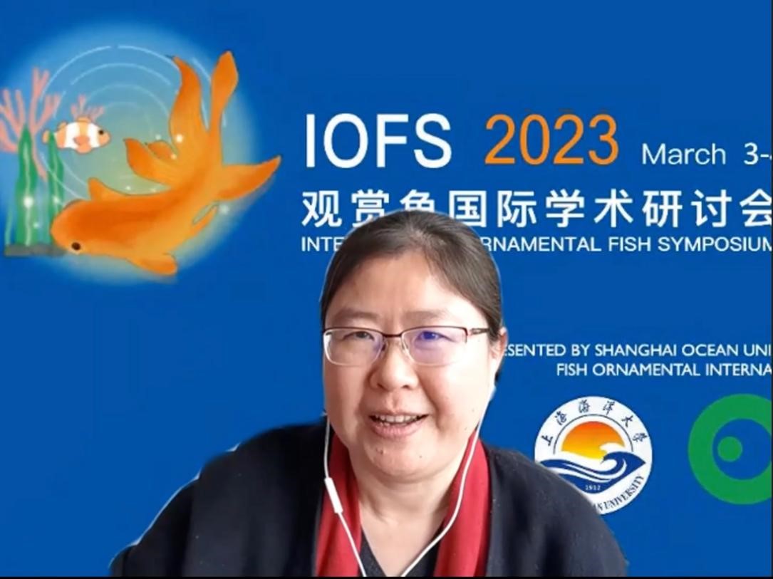 男人的照片上写着字

描述已自动生成